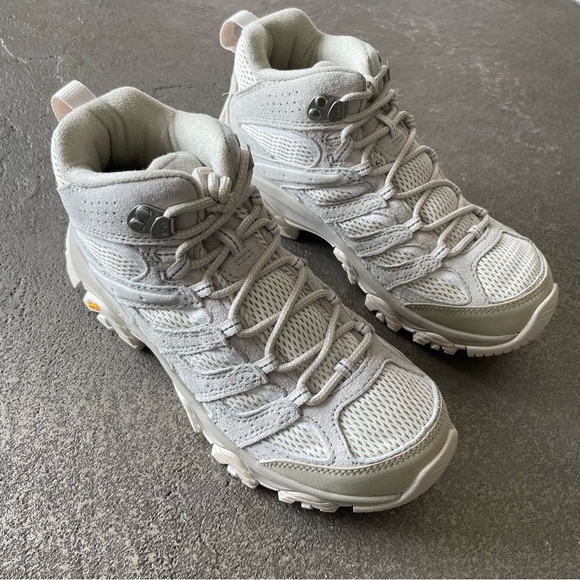 Merrell Moab 3 Mid Light Gray Hiking Booties in Oyster - Picture 2 of 11